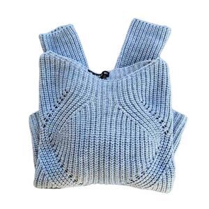 Shein womens cropped sweater. Small New no tags.